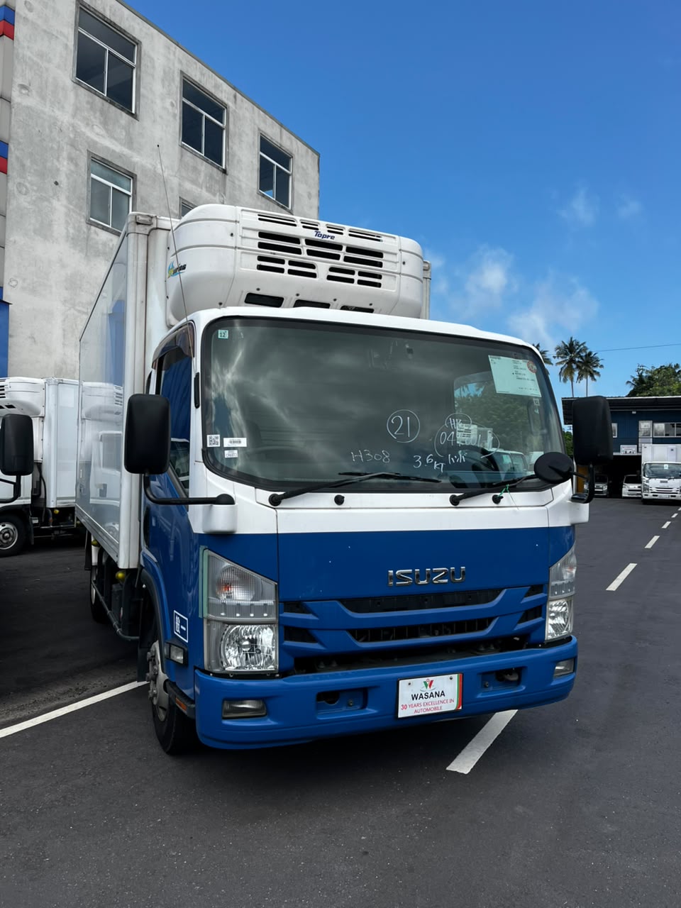 Isuzu TPG-NPR85AN ELF