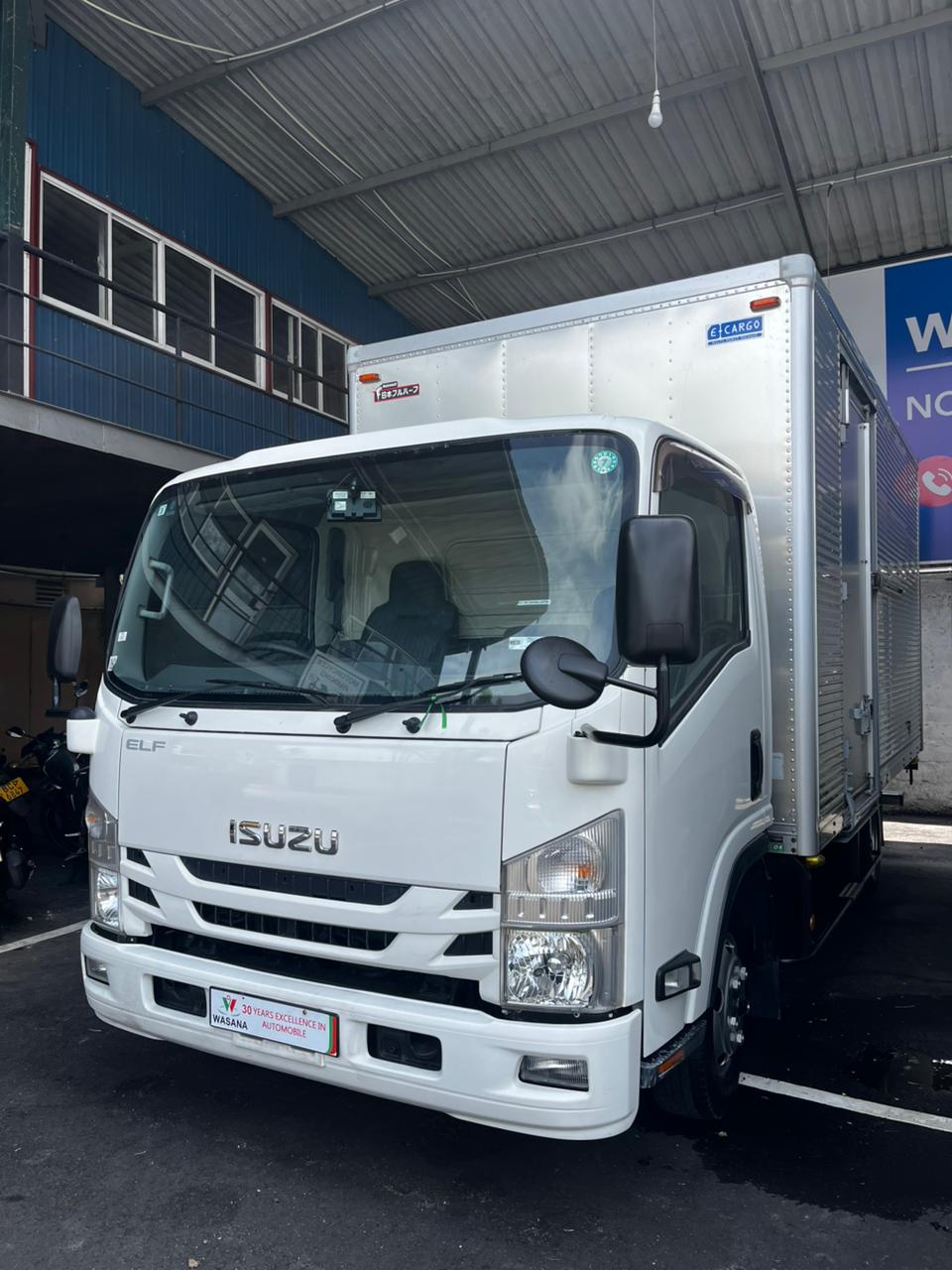 Isuzu ELF TRG-NPR85AN