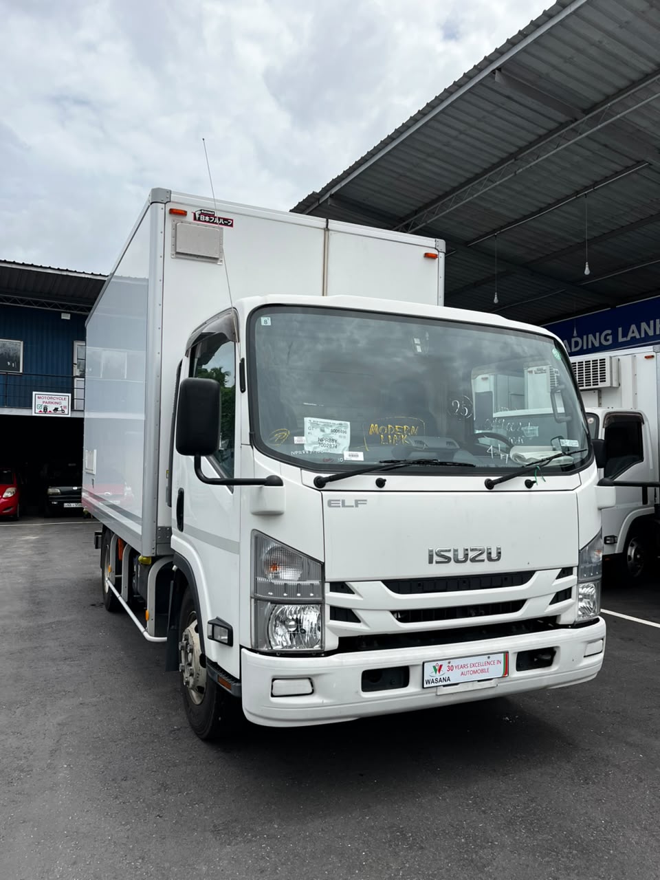 Isuzu ELF